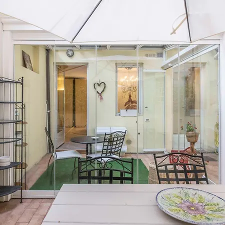Giulia House, By Short Holidays